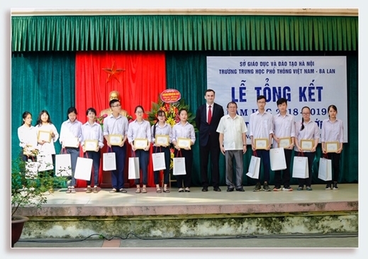 Lễ trao giải thưởng cuộc thi “Tìm hiểu về đất nước Ba Lan và Học viện khoa học và công nghệ AGH