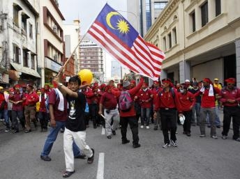 Hàng chục ngàn người Malaysia xuống đường đòi bầu cử trong sạch