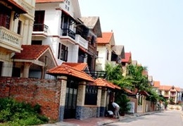 Bất động sản lại tiếp tục xuyên đáy