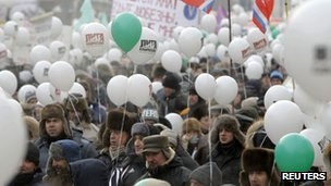 Biểu tình ủng hộ và chống Putin ở Moscow
