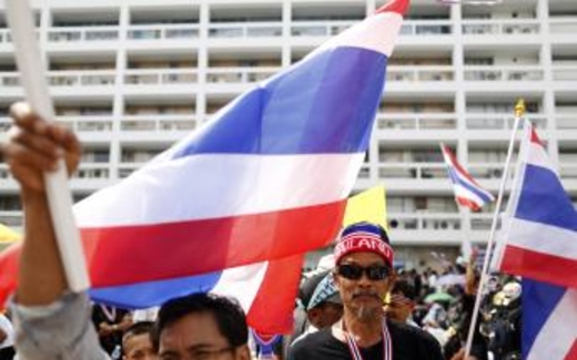 Đối lập Thái Lan bao vây thêm các công sở
