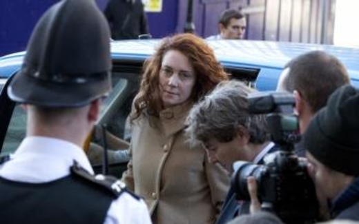 Khai mạc phiên tòa xử xì-căng-đan nghe lén nổi tiếng tại Anh