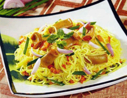 Bún nghệ xào lòng xứ Huế