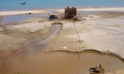Việt Nam với lời nguyền tài nguyên