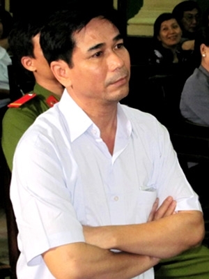 Nguyên chủ tịch quận bị cấp dưới tố khai man