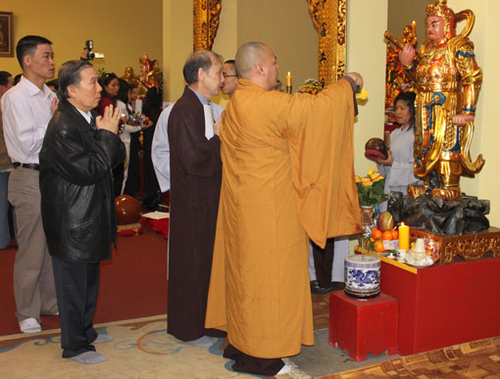 Vài suy nghĩ về Hội