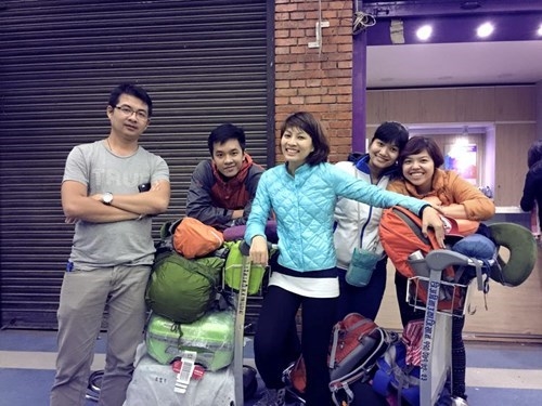 Nhóm 5 người Việt Nam ở Nepal kêu cứu vì vẫn kẹt trên núi cao 3.400 mét