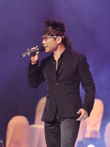 Khi sao Việt bán đời tư, mưu cầu nổi tiếng