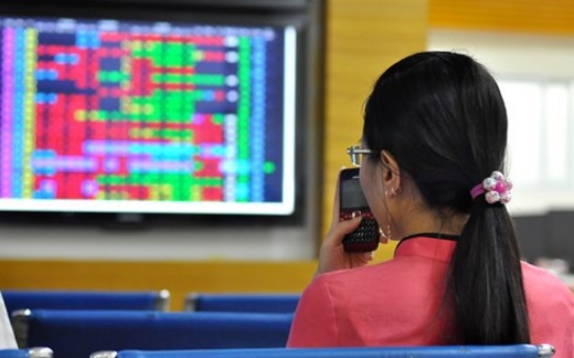 Nhà đầu tư chứng khoán vỡ mộng sau chuỗi giảm liên tục