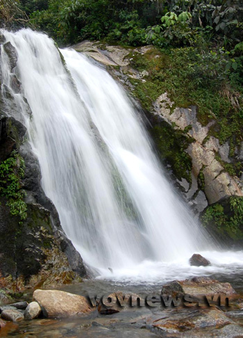 Những thác nước đẹp dưới chân núi Fansipan