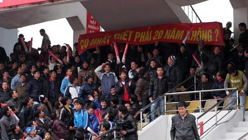 VTC và AVG đấu nhau trên sân Lạch Tray