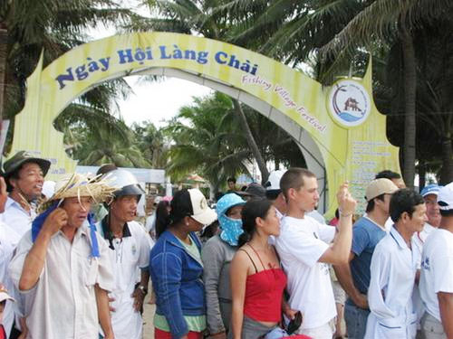 Sôi nổi "Ngày hội làng chài"