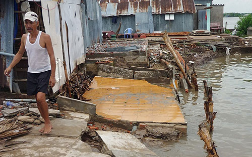 Sống trên “miệng hà bá”