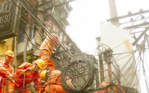 Thép và xi măng sẽ có giá điện riêng?