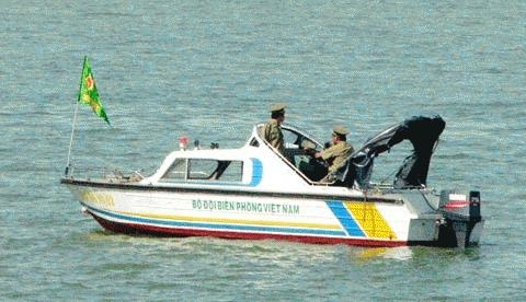 Nhiều tàu cá Trung Quốc xâm phạm vùng biển miền Trung