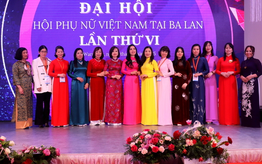 Mừng ngày Quốc tế phụ nữ 8 tháng 3 tai Ba Lan và Đại hội lần thứ VI của Hội phụ nữ Việt Nam tại Ba Lan.