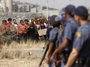 Nam Phi bàng hoàng trước vụ thảm sát ở mỏ Marikana