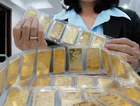 Độc quyền vàng miếng: lợi hay bất lợi?