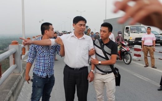 Không chỉ xót xa cho riêng ngành y