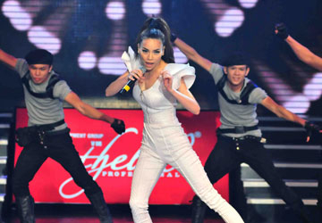 Đừng theo hào quang giả!