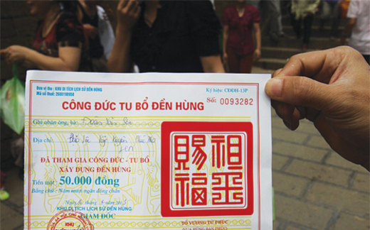 Đá lạ, ấn lạ ở đền Hùng