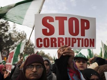 Tư pháp Pakistan ra lệnh bắt giam thủ tướng tham nhũng