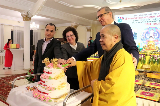 Chùa Thiên Phúc tại Ba Lan kỷ niệm 10 năm ngày thành lập.