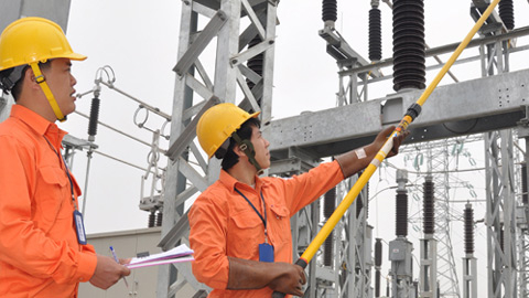 Than, dầu khí kêu lỗ vì EVN