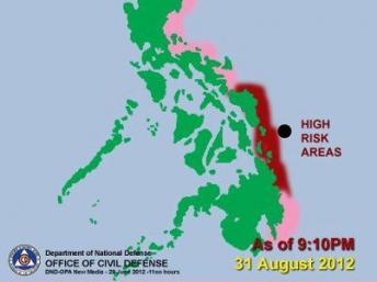 Philippines báo động sóng thần: 132.000 người sơ tán
