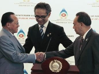 Thái Lan và Campuchia đồng ý để Indonesia quan sát lệnh ngưng bắn tại biên giới