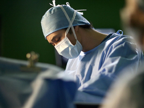 Một nền y khoa đổ vỡ