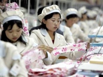Vào lúc tình hình biên giới căng thẳng, Seoul chuẩn bị ngày thống nhất