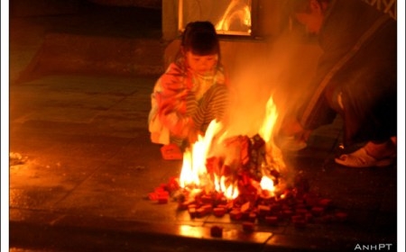 Văn hóa hay sự phô trương núp danh truyền thống?