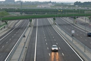 Đoạn đường S8 làm theo công nghệ lần đầu tiên áp dụng ở châu Âu