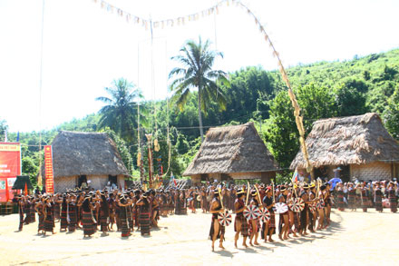 Ch’pơơr - độc dược kỳ bí của người Cơtu