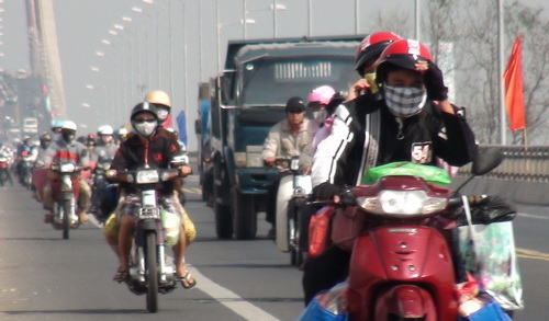 Quốc lộ 1A vẫn tắc nghẽn, xe nối đuôi trên 30 km
