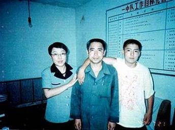 Nhà văn Nội Mông Hada ra tù nhưng vẫn biệt tăm