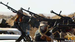 Gaddafi 'sử dụng bom chùm ở Misrata'