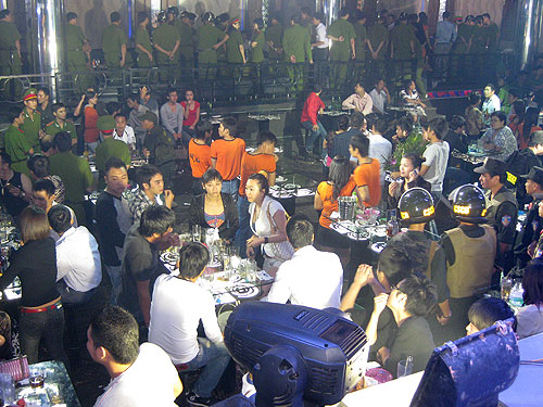 Kinh hoàng “cơn lốc ảo”