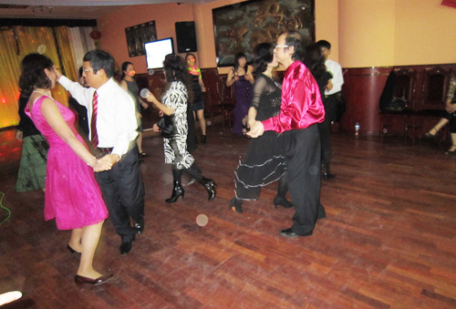 Đêm khiêu vũ đón mừng mùa giáng sinh và năm mới 2011