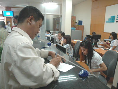Tiền vẫn đổ vào chứng khoán