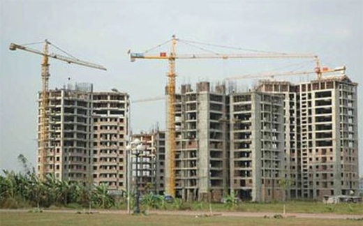 Tồn kho bất động sản: Nam Bắc trái chiều