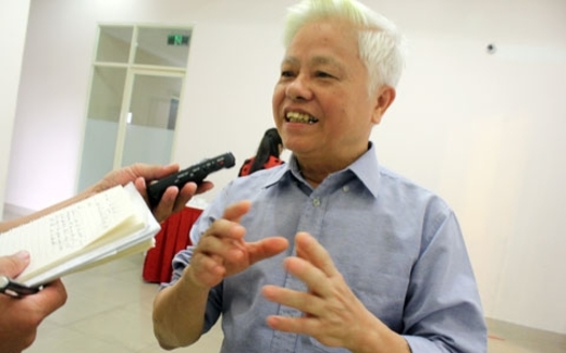 Bộ máy 'khô dầu' dân mới phải 'bôi trơn'