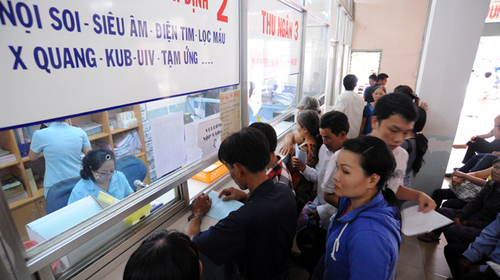 Xây dựng viện phí mới tại TP.HCM: Bệnh viện nâng lên, bảo hiểm hạ xuống