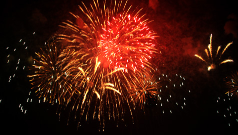 Lo hoàn thiện "lễ" đi, xin đừng "hội" nữa...