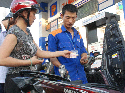 Bất ổn xăng dầu