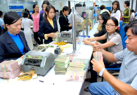 DN và ngân hàng: 'Đồng sàng, dị mộng'