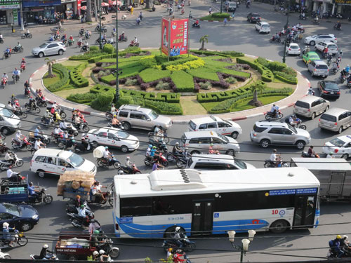 Loay hoay hạn chế xe cá nhân