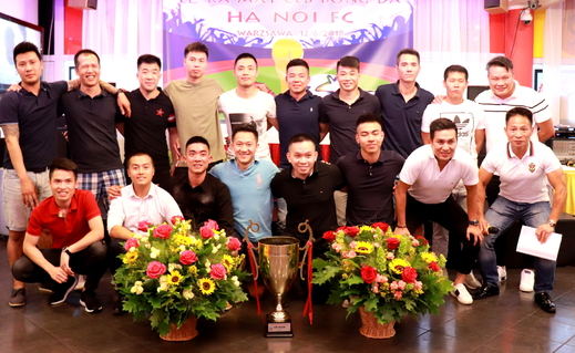 Ra mắt CLB bóng đá Hà Nội FC.