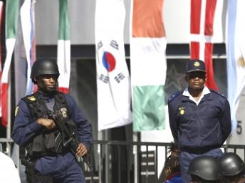 An ninh cho Cúp bóng đá thế giới, mối đau đầu của Nam Phi